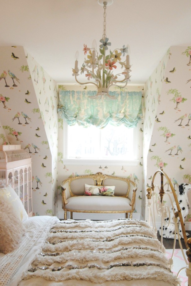 Alexis' daugther bedroom by Christine Dovey 7 window