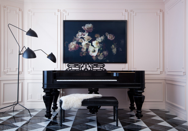 christine dovey piano room 2014 ashley capp photograph ashley woodson bailey flowers